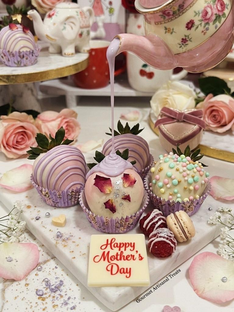 Velvet Treats img_chocpour