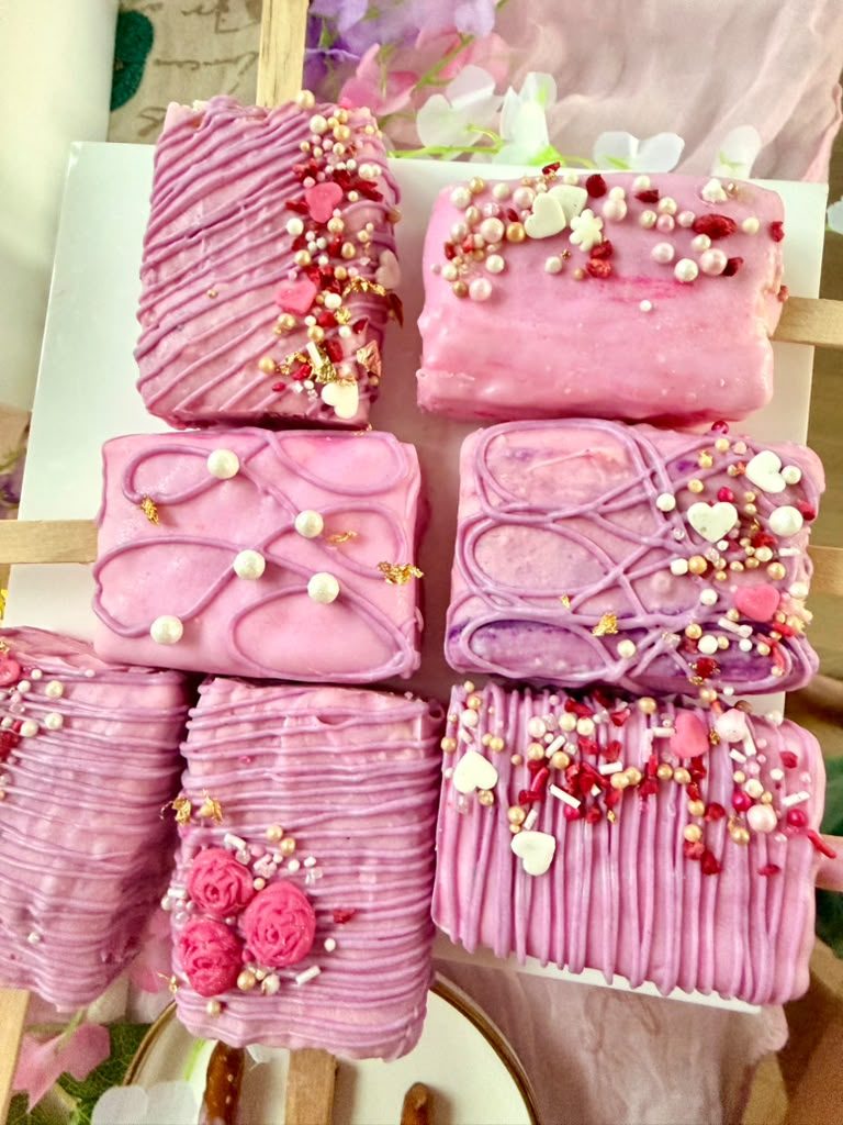 Rice crispy treat pops